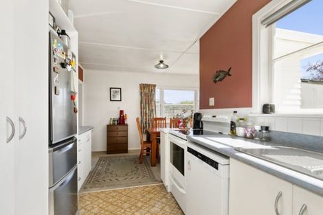 Photo of property in 16 Hay Street, Wainuiomata, Lower Hutt, 5014