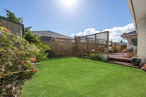 Photo of property in 1/24 West Fairway, Golflands, Auckland, 2013