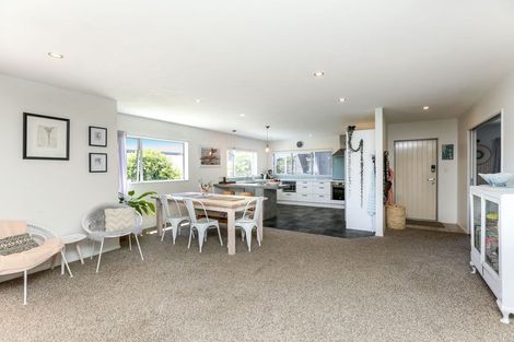 Photo of property in 130a Wairau Road, Oakura, 4314