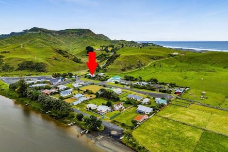 Photo of property in 3 Gribbin Street, Awakino, Mokau, 4376