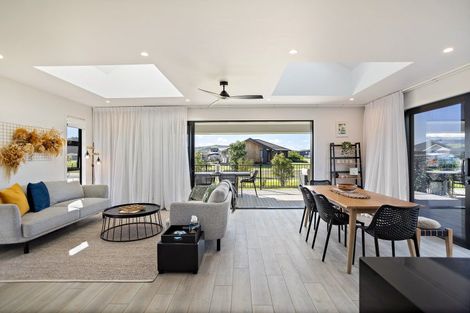Photo of property in 2 Ngaroma Crescent, Whitianga, 3510