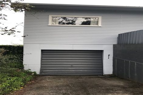 Photo of property in 53 Target Road, Totara Vale, Auckland, 0629
