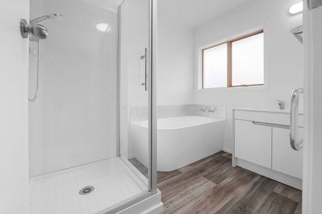 Photo of property in 60 Hillcrest Road, Hillcrest, Hamilton, 3216