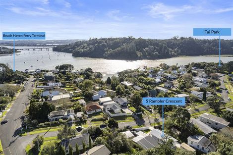 Photo of property in 5 Rambler Crescent, Beach Haven, Auckland, 0626
