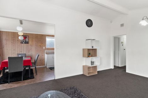 Photo of property in 95 Aquarius Drive, Kawaha Point, Rotorua, 3010