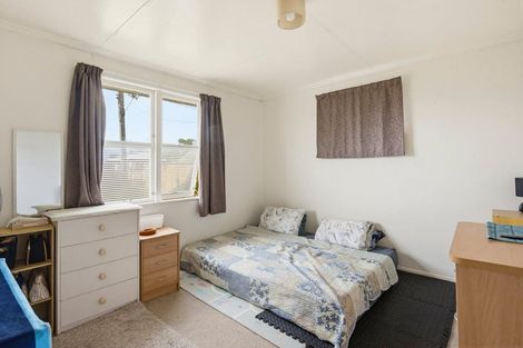 Photo of property in 14 William Street, Levin, 5510