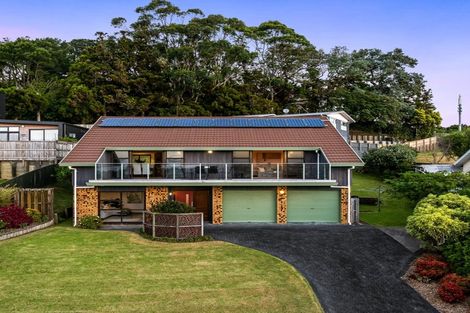 Photo of property in 80 Marellen Drive, Red Beach, 0932
