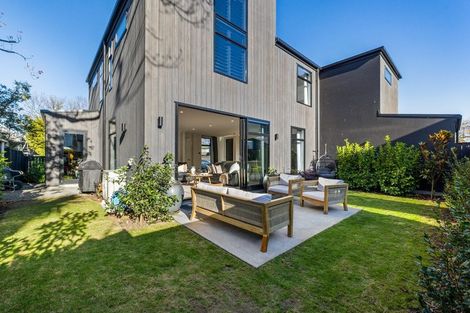 Photo of property in 93 Innes Road, St Albans, Christchurch, 8052