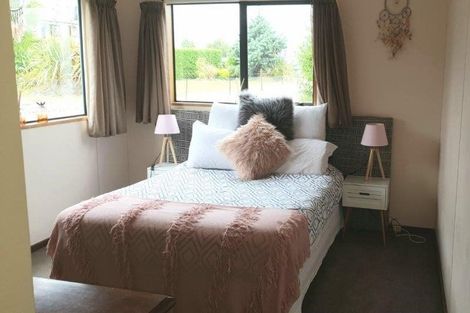 Photo of property in 25 Parry Crescent, Lake Hawea, Wanaka, 9382