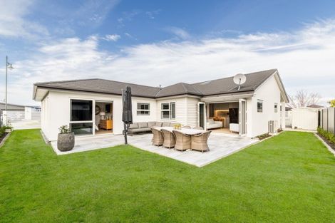 Photo of property in 11 Aoraki Road, Poraiti, Napier, 4112