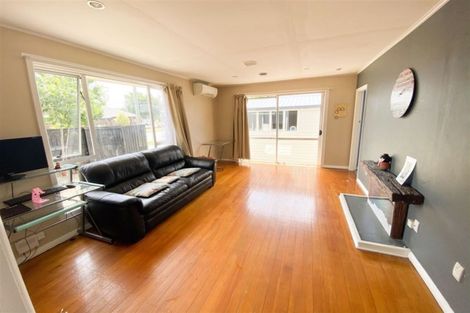 Photo of property in 1/52 Uxbridge Street, Redwood, Christchurch, 8051