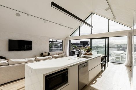 Photo of property in 56 Karewa Parade, Papamoa Beach, Papamoa, 3118