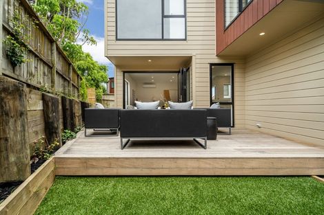 Photo of property in 6d Pax Avenue, Forrest Hill, Auckland, 0620