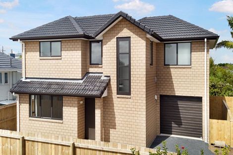 Photo of property in 8a Strid Road, Te Atatu South, Auckland, 0610