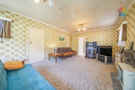 Photo of property in 20 Golf Road, Manor Park, Lower Hutt, 5019