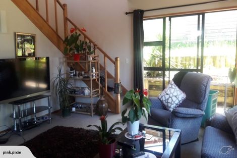 Photo of property in 1/86 Waimumu Road, Massey, Auckland, 0614