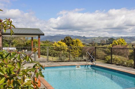 Photo of property in 215 Ongare Point Road, Tahawai, 3170