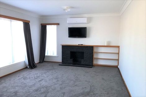 Photo of property in 8 Windsor Place, Levin, 5510