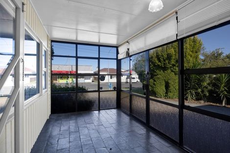 Photo of property in 124 Glover Road, Hawera, 4610