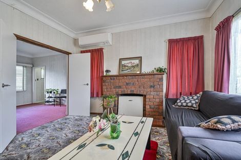 Photo of property in 216 Grove Road, Mayfair, Hastings, 4122