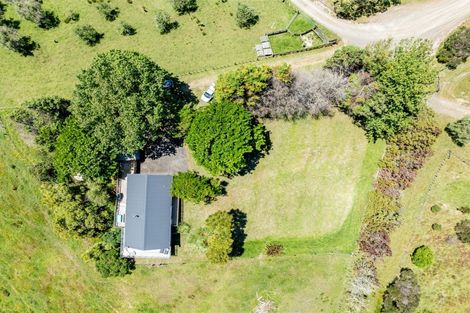 Photo of property in 47 Merril Road, Paparoa, 0571