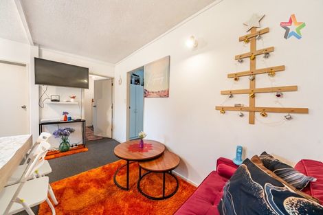 Photo of property in 2/21 Britannia Street, Petone, Lower Hutt, 5012