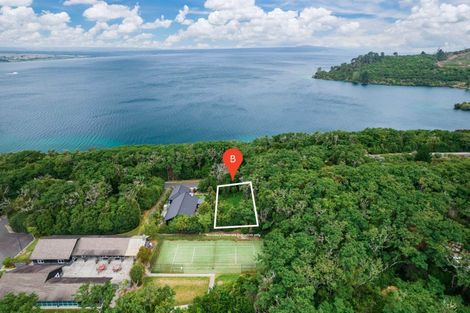 Photo of property in 70 Parawera Drive, Acacia Bay, Taupo, 3330