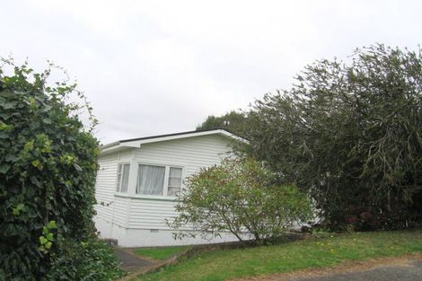 Photo of property in 5 Kiwi Crescent, Tawa, Wellington, 5028