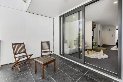 Photo of property in 2/464 Adelaide Road, Berhampore, Wellington, 6023