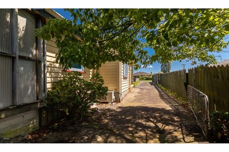 Photo of property in 26 Woodglen Road, Glen Eden, Auckland, 0602