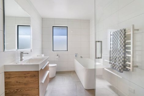 Photo of property in 214 Park Street, Winton, 9720