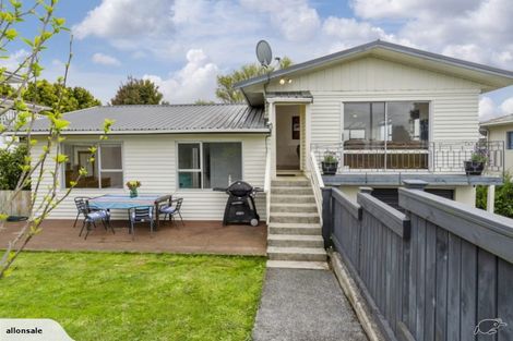 Photo of property in 800 East Coast Road, Oteha, Auckland, 0630