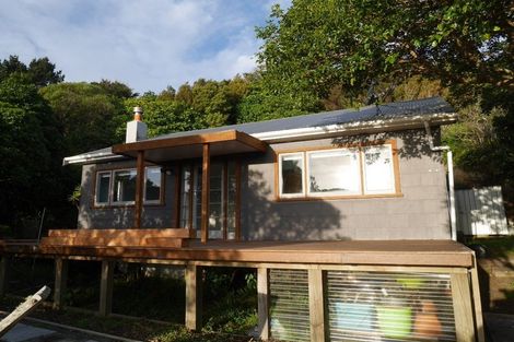 Photo of property in 82 Cluny Road, Plimmerton, Porirua, 5026