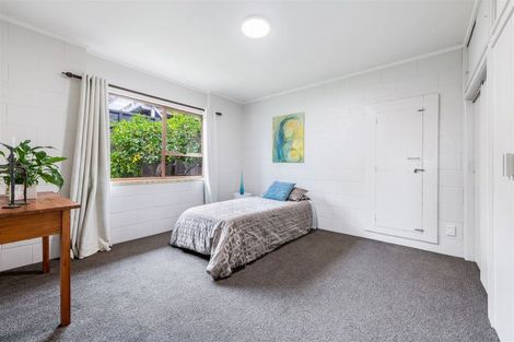 Photo of property in 1/9 Parrs Cross Road, Henderson, Auckland, 0612