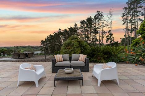 Photo of property in 84 Potts Road, Whitford, Howick, 2571