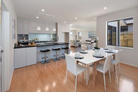 Photo of property in 13 Huahua Crescent, Papakura, 2110