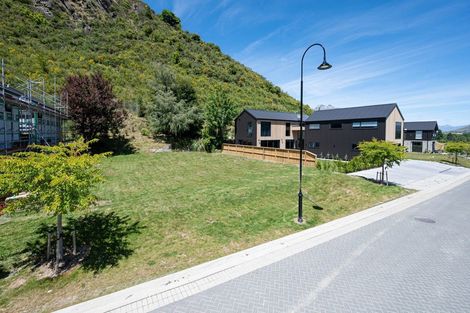 Photo of property in 22 Flynn Lane, Arrowtown, 9302