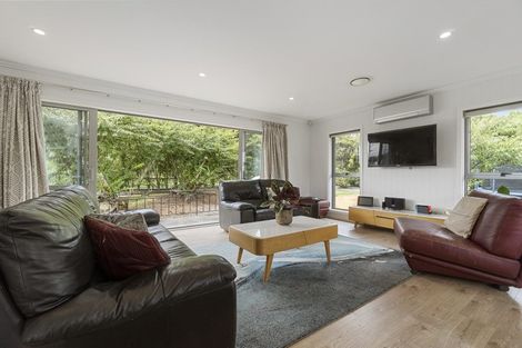 Photo of property in 395 Main Road, Huapai, Kumeu, 0810