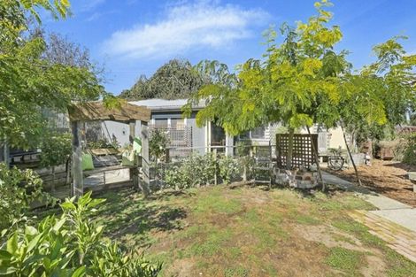 Photo of property in 16 Leeston And Lake Road, Leeston, 7632
