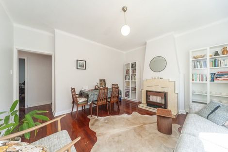 Photo of property in Hamilton Flats, 3/9 Hawker Street, Mount Victoria, Wellington, 6011
