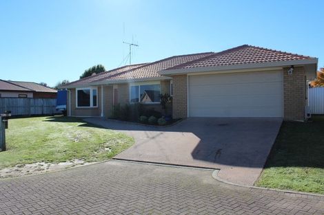 Photo of property in 40 Callum Brae Drive, Rototuna, Hamilton, 3210