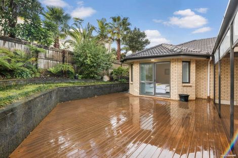 Photo of property in 17 Ohau Court, Fairview Heights, Auckland, 0632