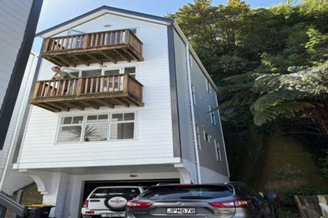 Photo of property in 146g Aro Street, Aro Valley, Wellington, 6021