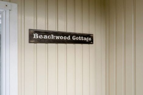 Photo of property in 16 Hughes Street, Waikanae Beach, Waikanae, 5036