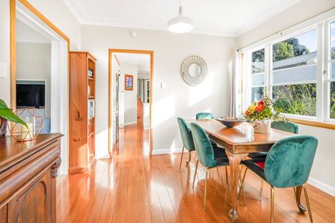 Photo of property in 67 Forest Lake Road, Forest Lake, Hamilton, 3200