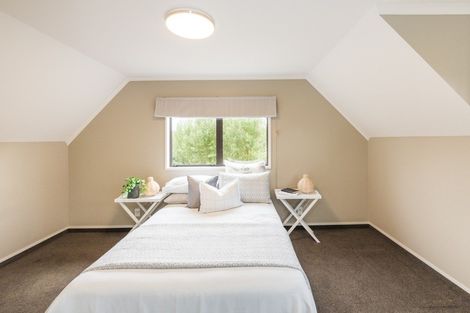 Photo of property in 8 Harrow Place, Hokowhitu, Palmerston North, 4410