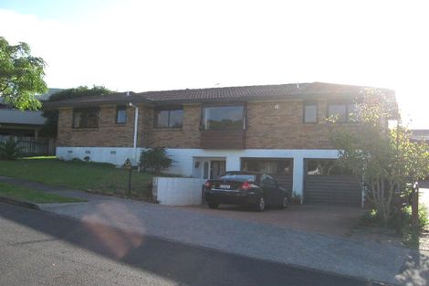 Photo of property in 2/9 Perendale Close, Somerville, Auckland, 2014