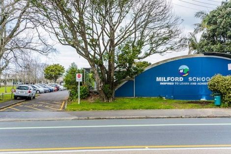 Photo of property in 1/77 Shakespeare Road, Milford, Auckland, 0620