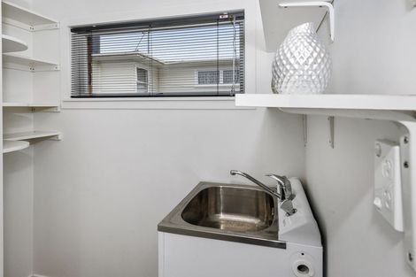 Photo of property in 27 Royston Street, Rosehill, Papakura, 2113