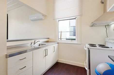 Photo of property in 296 Tinakori Road, Thorndon, Wellington, 6011